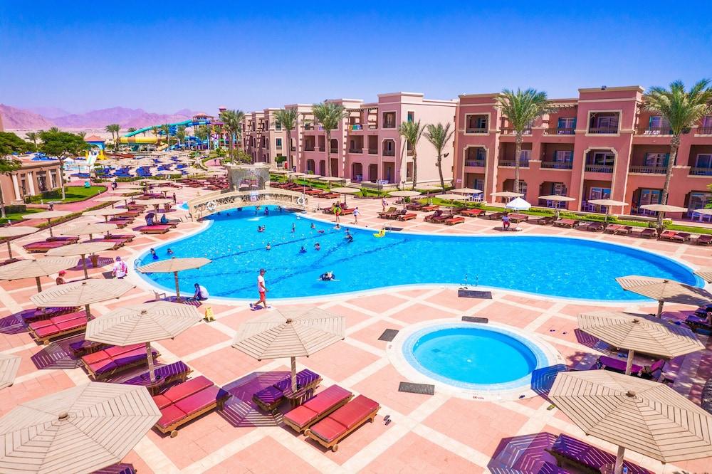ホテル Charmillion Club Aquapark シャルム・エル・シェイク エクステリア 写真 A resort in Sharm El Sheikh