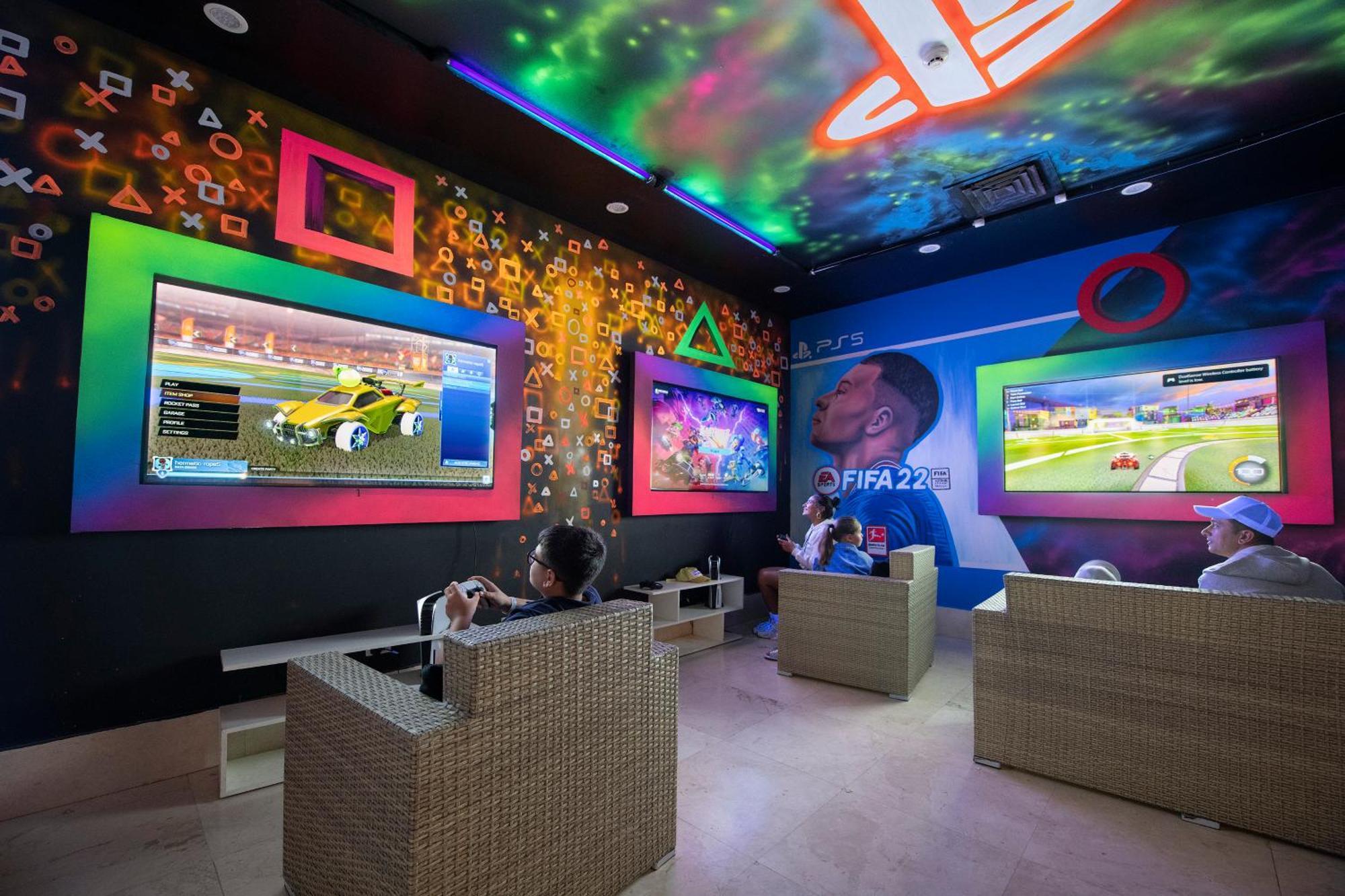 ホテル Charmillion Club Aquapark シャルム・エル・シェイク エクステリア 写真 PlayStation Lounge in Dubai